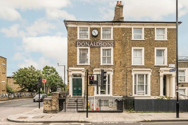 3 bedroom flat for sale