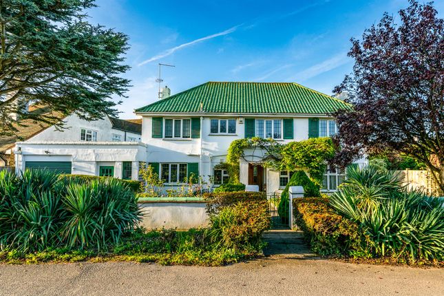 Golden Acre, East Preston BN16 4 bed detached house for sale