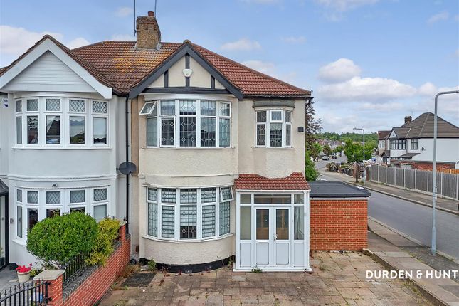 Chalgrove Crescent, Clayhall, IG5 3 bed semi