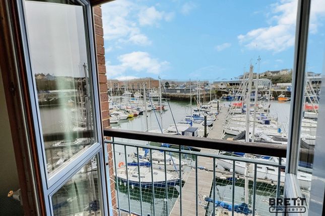 Nelson Quay, Milford Haven... 2 bed flat for sale