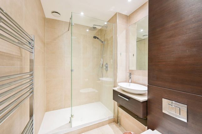 City North Place, Finsbury Park... 2 bed flat for sale