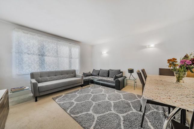 Southwick Street, Paddington, London, W2 2 bed flat for sale
