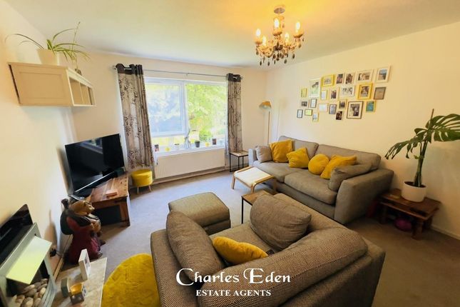 15 The Avenue, Beckenham BR3 2 bed flat for sale