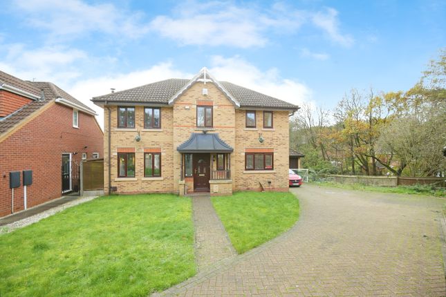 Elm Way, Hartshill 4 bed detached house for sale