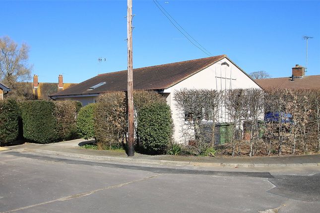 Greta Bank, West Horsley, Surrey, KT24 2 bed bungalow for sale