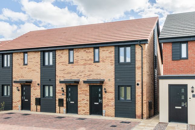 2 bedroom semi-detached house for sale