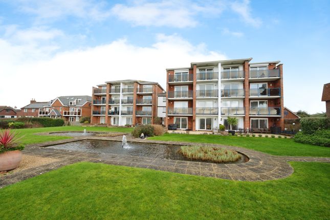 3 bedroom flat for sale