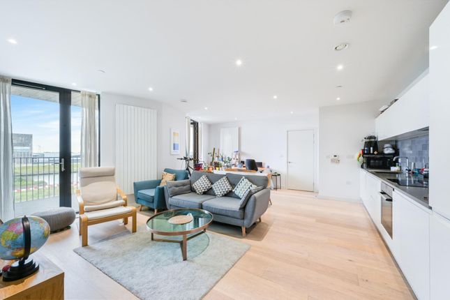 Mercier Court, Royal Wharf, E16 2 bed apartment for sale