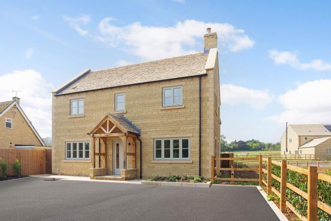 5 bed detached house