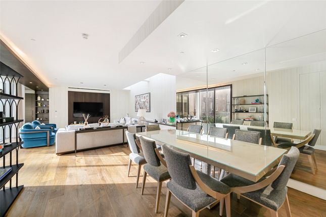 Buckingham Gate, St. James's, London... 3 bed apartment for sale