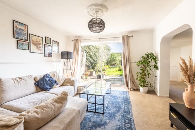 Mayfield Close, Carterton... 2 bed link detached house for sale