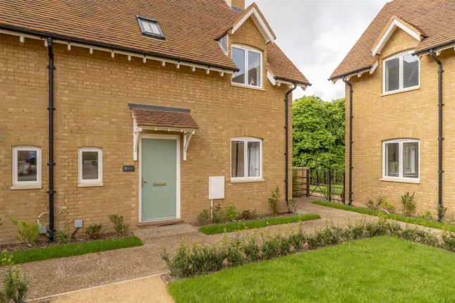 3 bed end terrace house