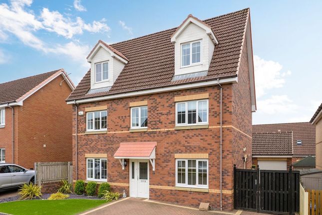Dow Lane, Stenhousemuir, Larbert, FK5 5 bed detached house for sale