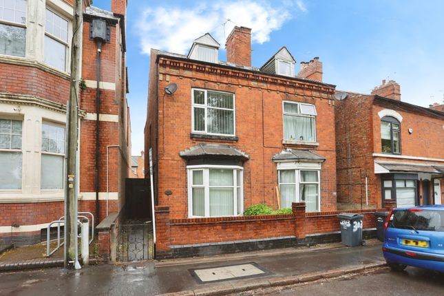 3 bed end terrace house
