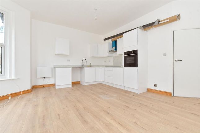 Gordon Road, Cliftonville, Margate, Kent 2 bed flat for sale