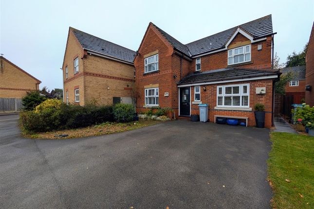 4 bed detached house