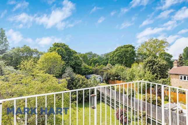 2 bedroom maisonette for sale