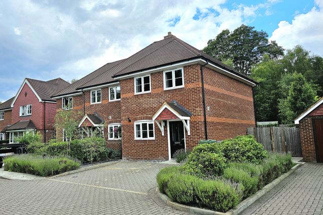 2 bedroom semi-detached house for sale
