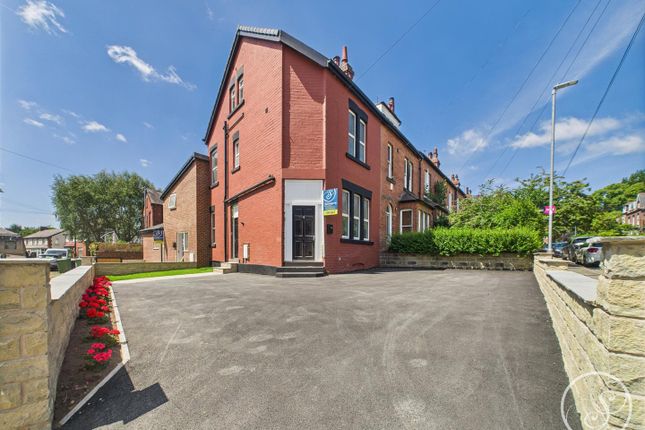4 bedroom end of terrace house for sale