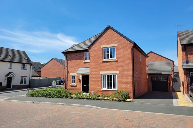 4 bed detached house