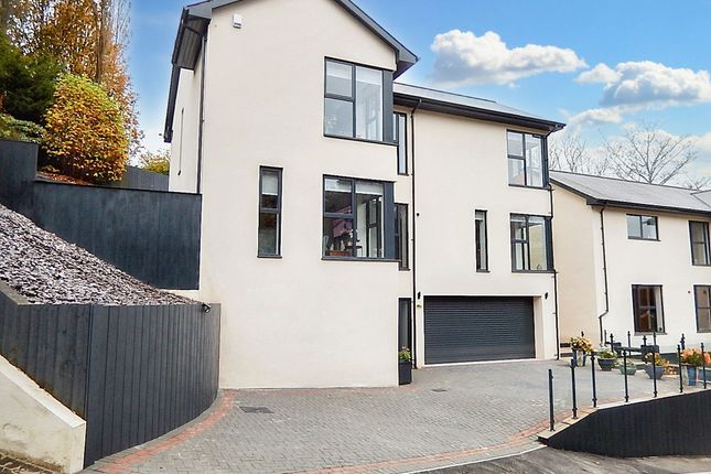 4 bed detached house