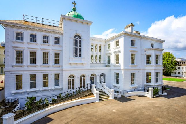 2 bed flat
