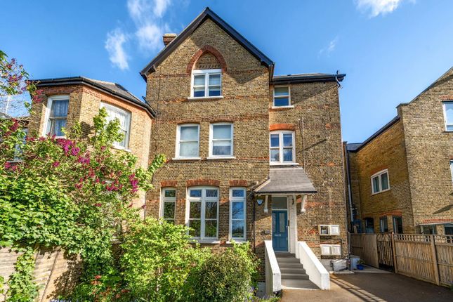 Streatham Common North, Streatham... 2 bed flat for sale