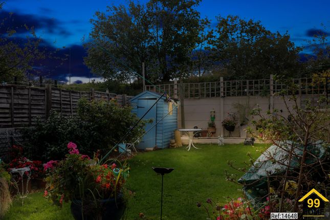 Lonsdale Avenue, London, Newham, E6 3 bed maisonette for sale