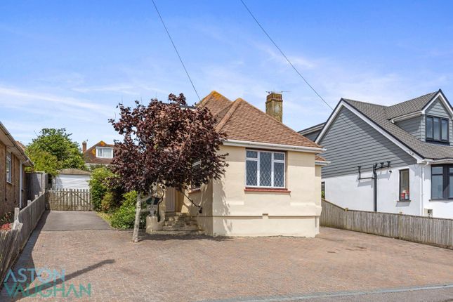 Oaklands Avenue, Saltdean BN2 3 bed detached house for sale