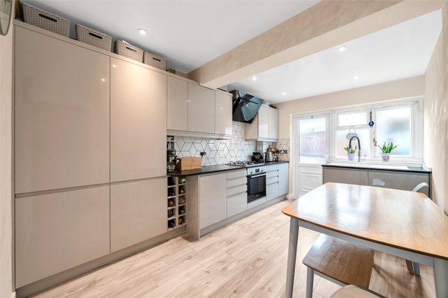 Ingram Road, Dartford, Kent, DA1 3 bed end of terrace house for sale