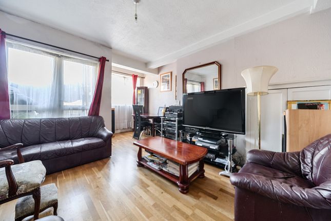 Nunhead Estate, London 3 bed apartment for sale