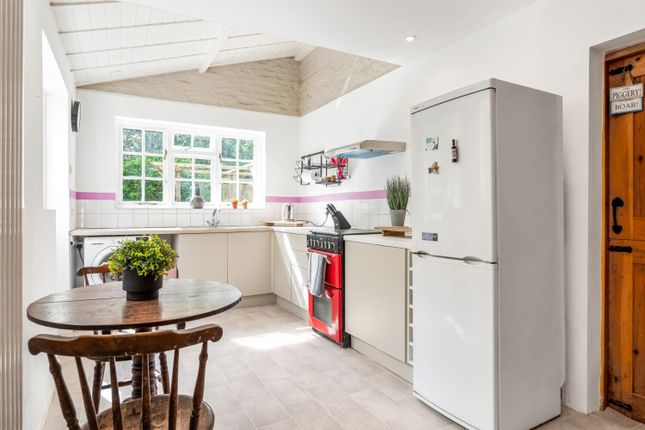 Taylors Lane, Sydenham, London, SE26 2 bed semi