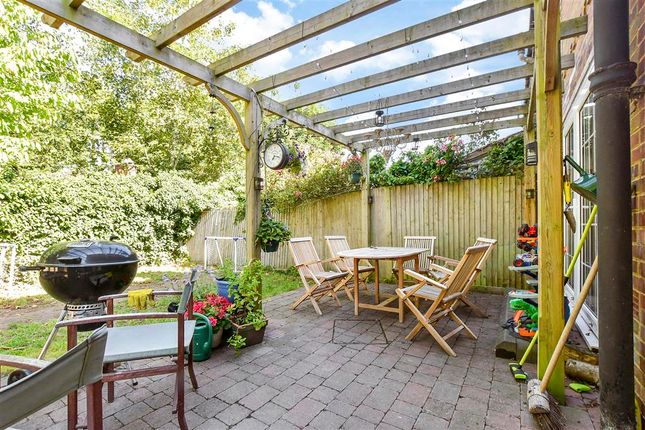 3 bed end terrace house
