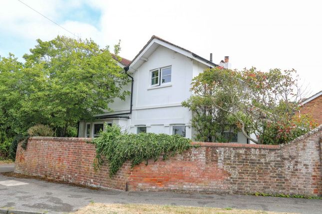 Bacon Lane, Hayling Island 4 bed detached house for sale