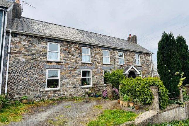 Pencarreg, Llanybydder, SA40 2 bed property with land for sale
