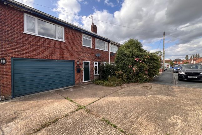 4 bed semi-detached house