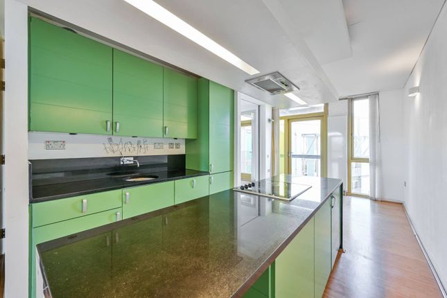 Becquerel Court, Greenwich, London, SE10 2 bed flat for sale