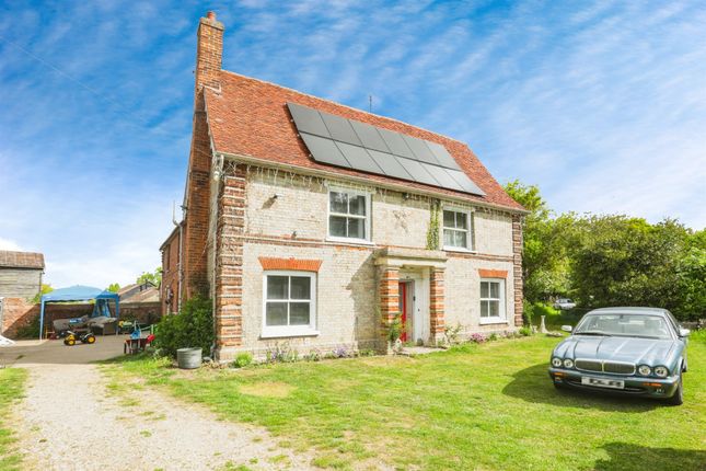 5 bedroom cottage for sale