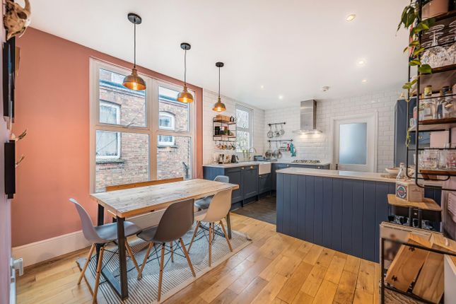 Barcombe Avenue, Streatham Hill... 2 bed maisonette for sale
