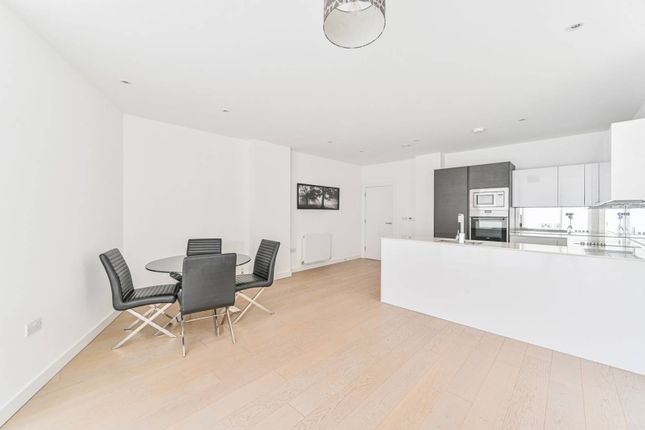 River Gardens Walk, Greenwich... 2 bed flat for sale