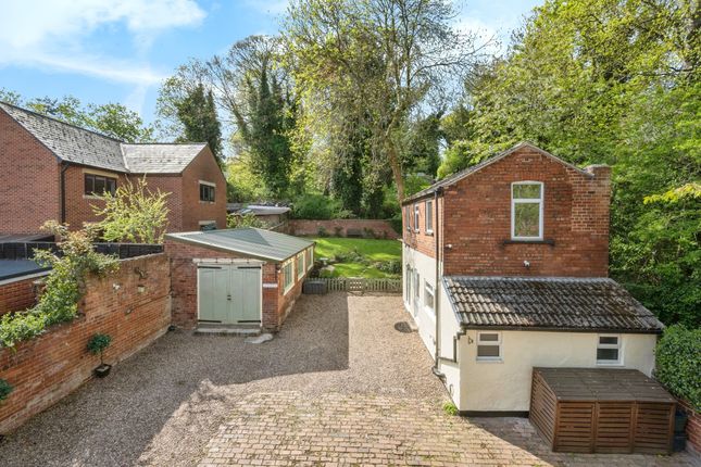 5 bedroom end of terrace house for sale