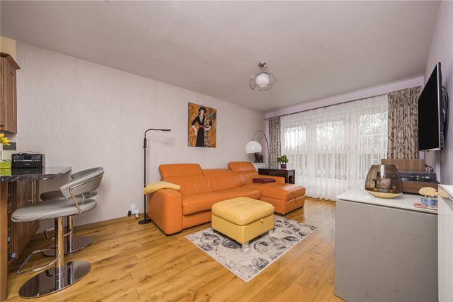 Arabella Drive, London, SW15 2 bed apartment for sale