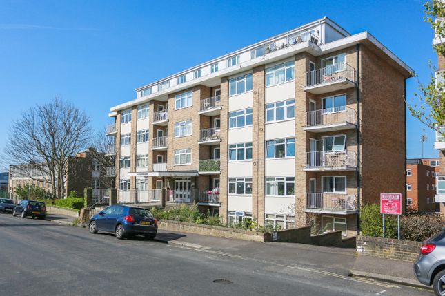 Coniston Court, Holland Road, Hove, BN3 2 bed flat for sale
