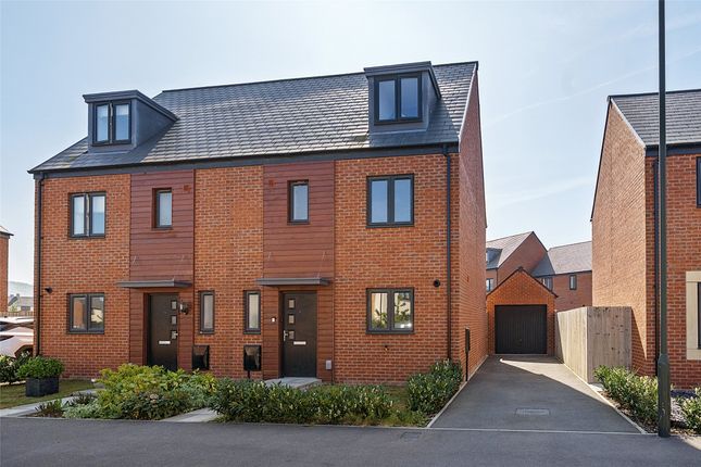 Ruby Avenue, Cheltenham GL52 4 bed semi