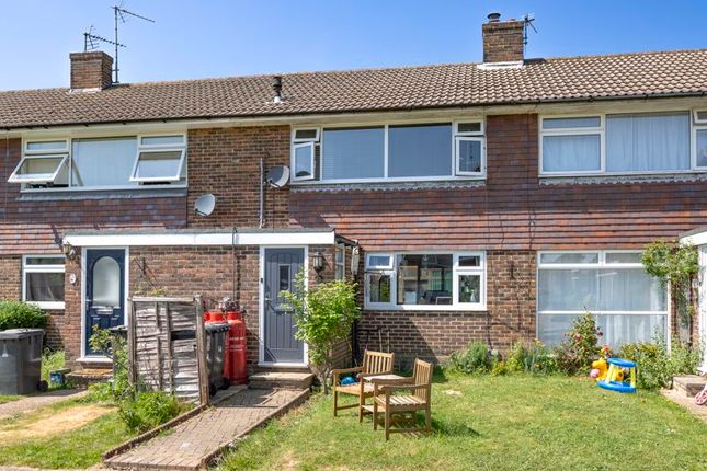 Hurstshaw Gardens, Heathfield 2 bed terraced house for sale