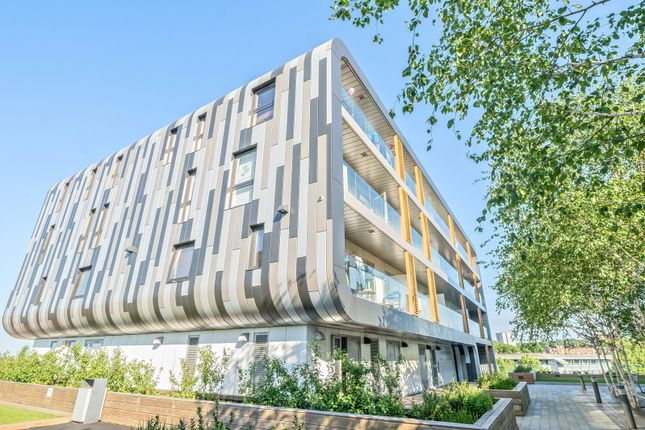 Love Lane, London 2 bed apartment for sale