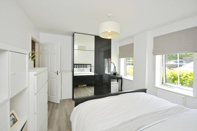 Scotts Road, Bromley BR1 2 bed flat for sale