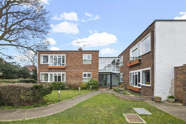 Constance Road, Twickenham TW2 2 bed flat for sale