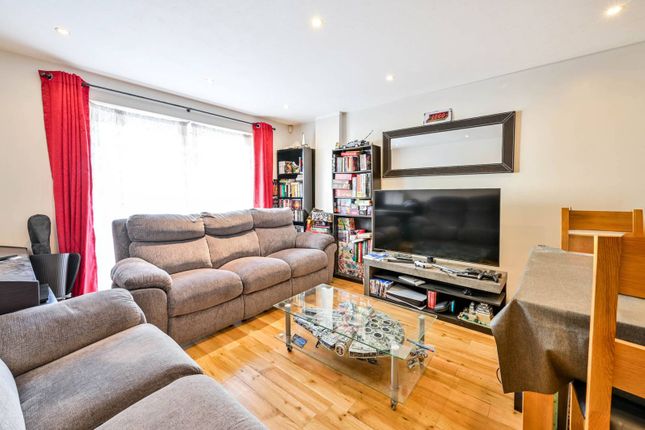 Abbots Yard, Guildford, GU1 2 bed flat for sale