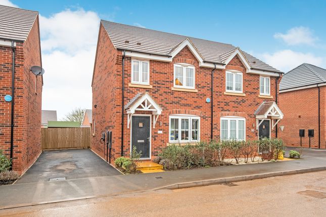 Heritage Road, Castle Donington DE74 3 bed semi